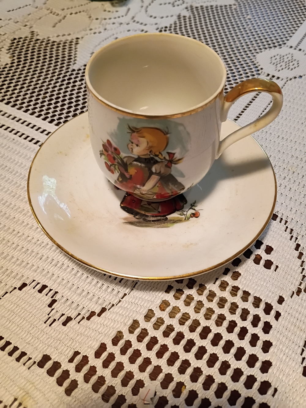 Valentine Norcrest Teacup And Sauser